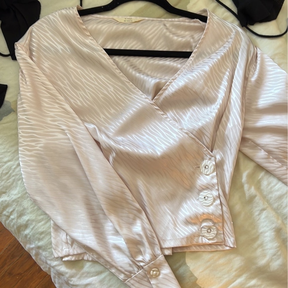 Ivory wrap top size S